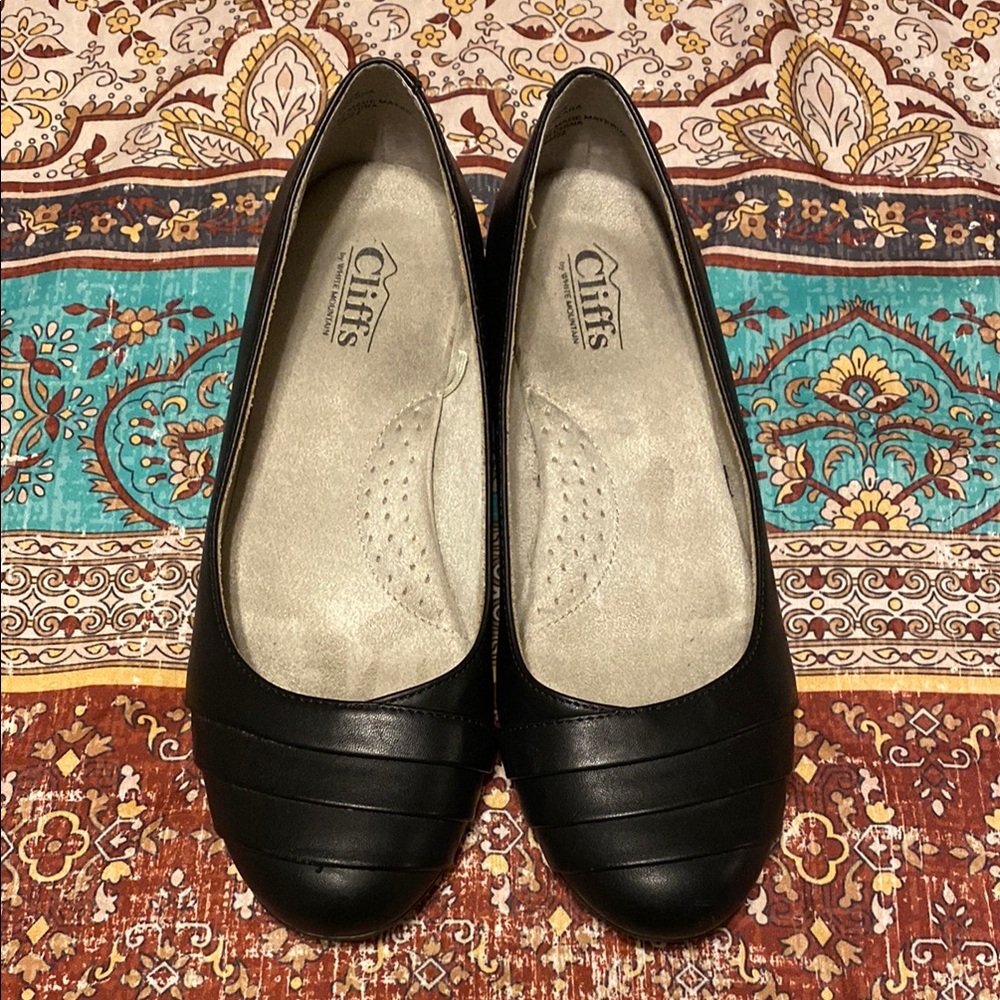 🥿Cliffs by White Mountain Black Flats Slip-On Loafers